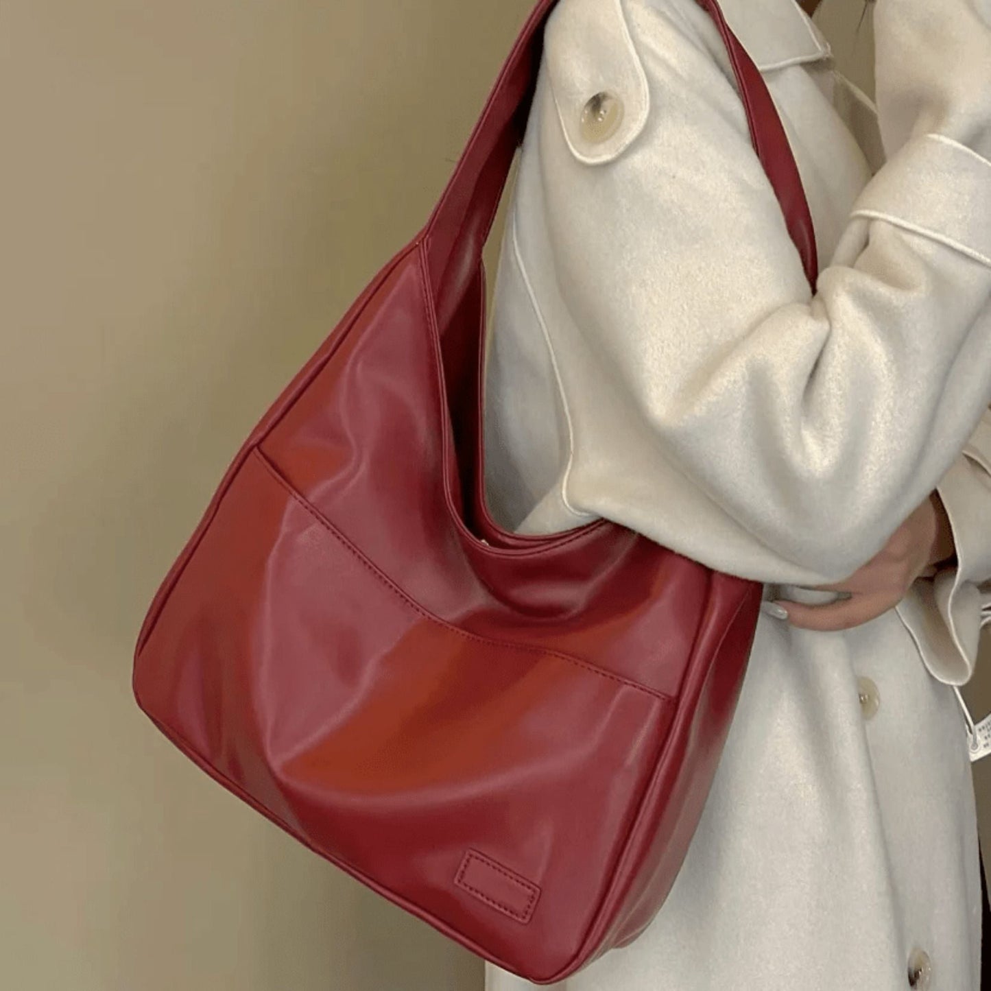 Katie | Minimalistisk axelväska – vardaglig elegans möter praktisk design